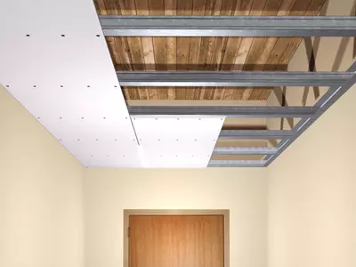 Verlaagd plafond in een hal