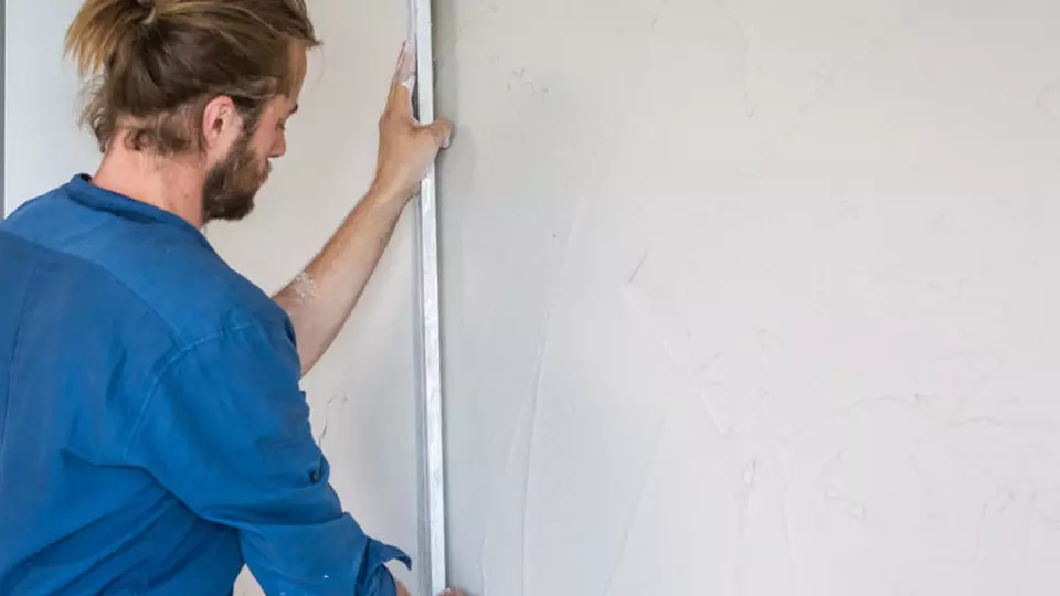 Stap 4 - Wand Stucen - Afreien van de wand