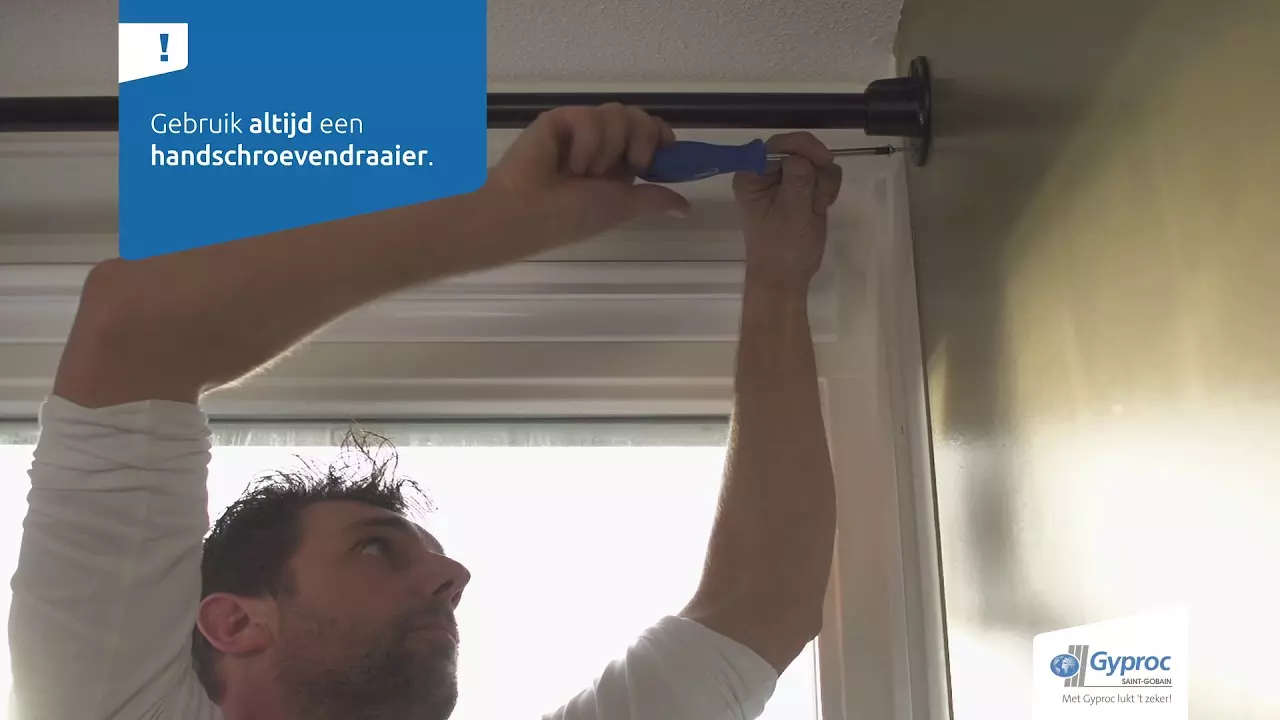 Voorwerpen ophangen aan de Gyproc HABITO wand - Video 6 thumbnail
